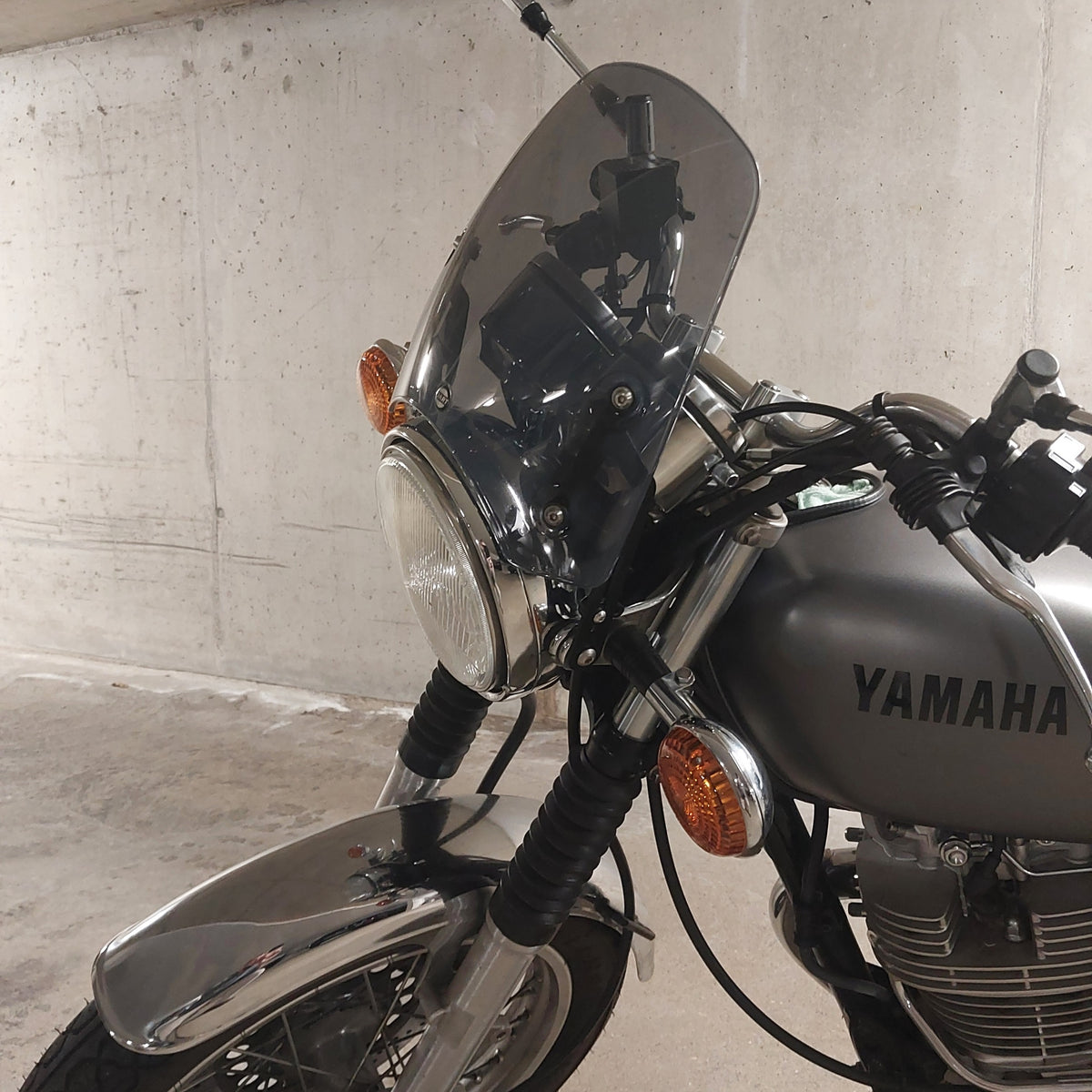 Yamaha SR400 / SR500